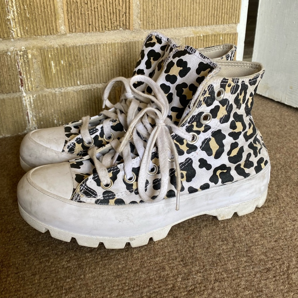 - Converse Chunky Hi tops